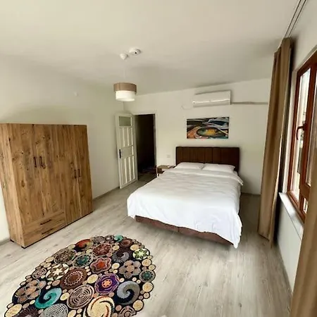 Guel Homes: Denize Yakin Merkezi Modern Ev * 케메르