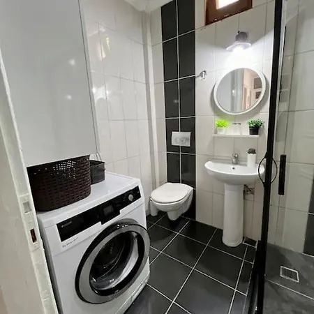 Guel Homes: Denize Yakin Merkezi Modern Ev Apartament Kemer