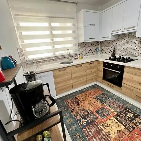 Guel Homes: Denize Yakin Merkezi Modern Ev Apartament