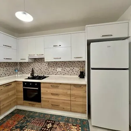 Guel Homes: Denize Yakin Merkezi Modern Ev Apartament *