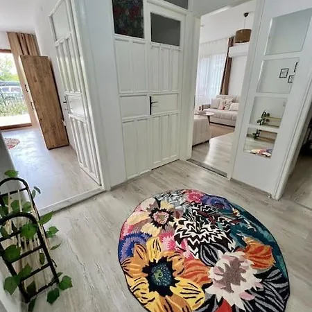 Apartament Guel Homes: Denize Yakin Merkezi Modern Ev *